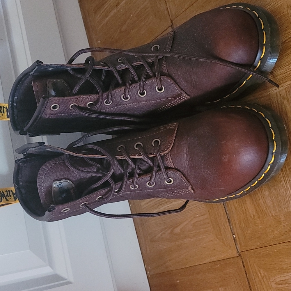 NWOT women’s Doc Martens size 9